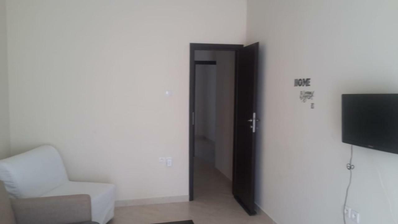 Apartment By The Beach Neo Epivates Exterior photo